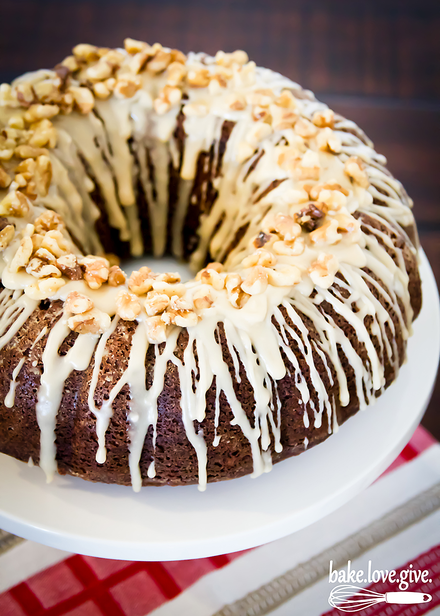 Mother's Day Picnic Cake - Bake Love Give