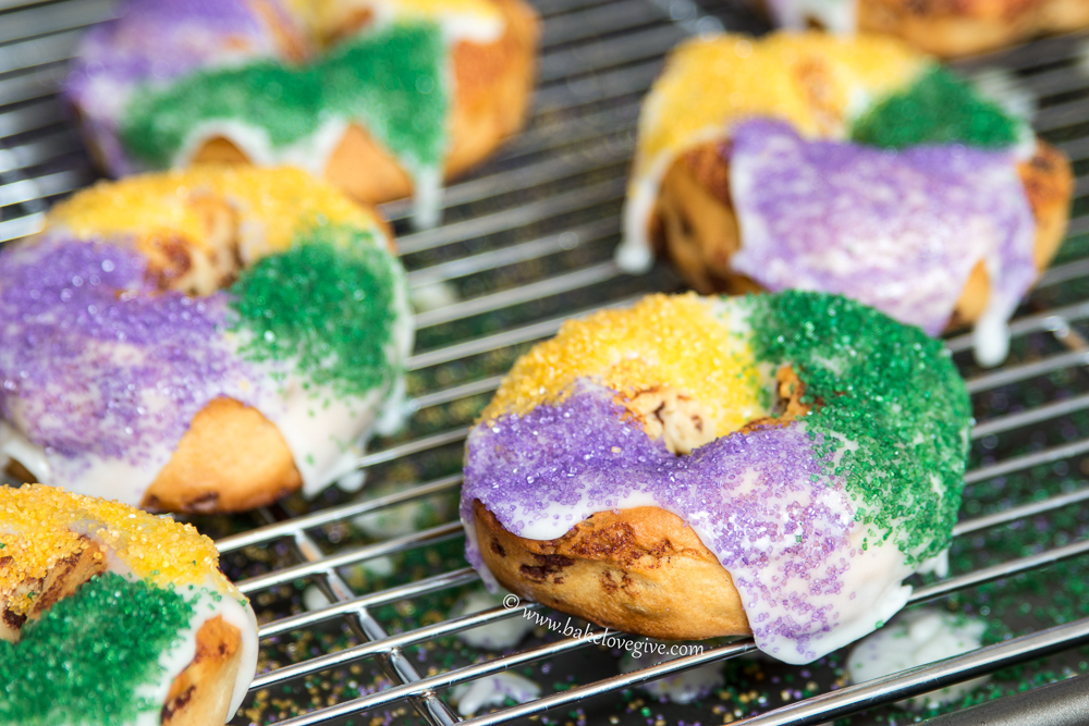 mini cinnamon roll mardi gras king cakes - Bake Love Give